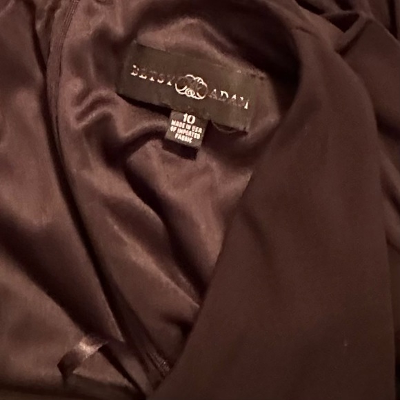 Betsy
& Adam
Ruched
Ruffle

Gown size 6 or 8P or 10  or 18W 20W dress - Picture 7 of 9